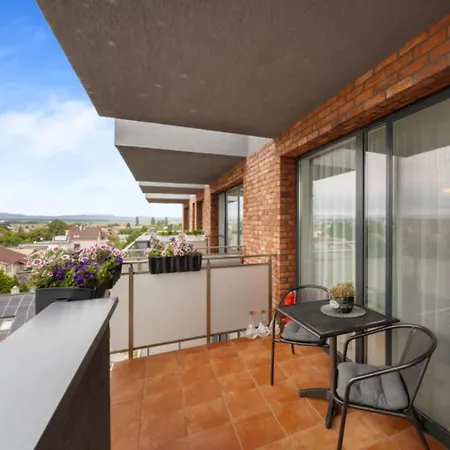 Апартаменты Senec, Slnecne Jazera Near Aquapark Сенец