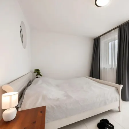 Senec, Slnecne Jazera Near Aquapark Сенец