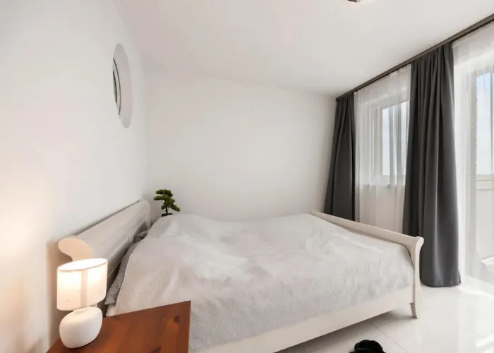 Senec, Slnecne Jazera Near Aquapark Сенец